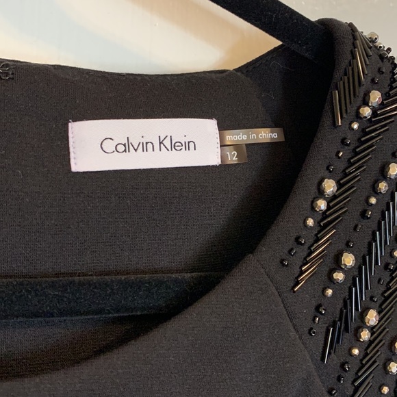 Excellent Condition Calvin Klein Black Embellished Shoulder Ponte Shift Dress 12 - Picture 4 of 7